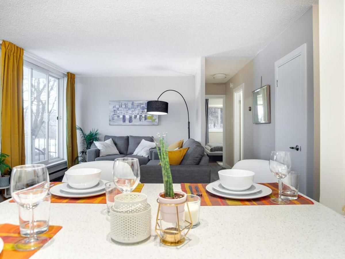 Gorgeous 2Br Condo W Parking Patio Coffee! Калґарі Екстер'єр фото